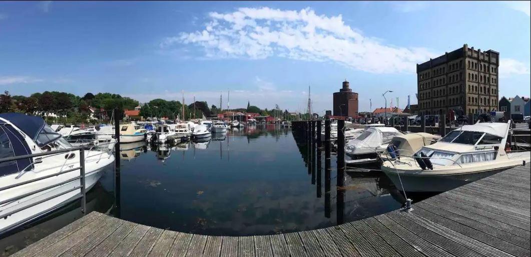 Im Bademantel An Den Strand Mit Terrasse Eckernförde Esterno foto